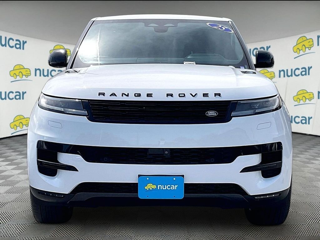 Used 2025 White Land Rover SE image 2