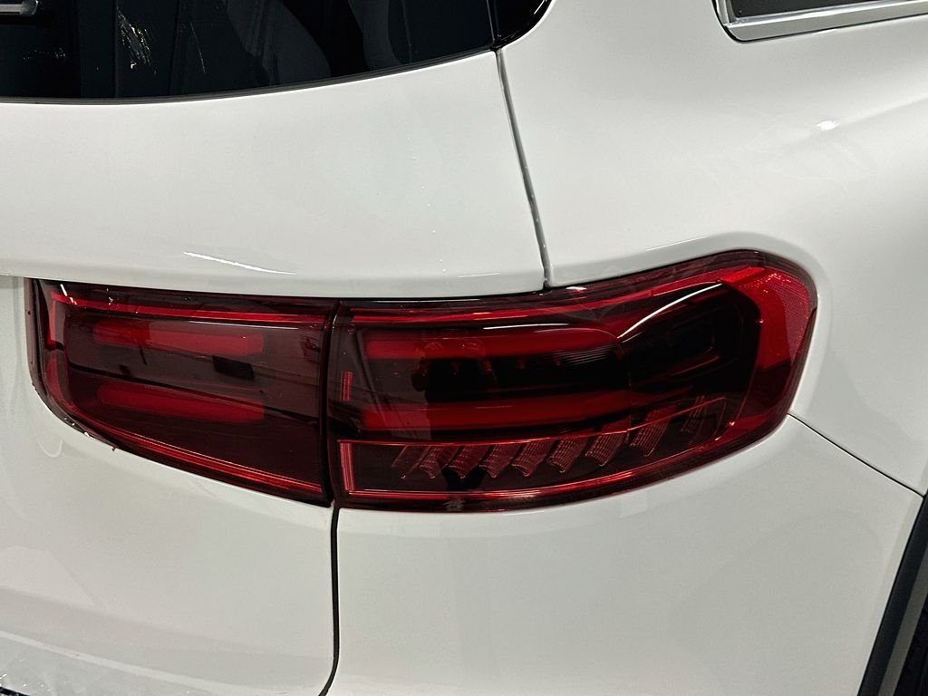Used 2026 White Mercedes-Benz GLB 250 image 33