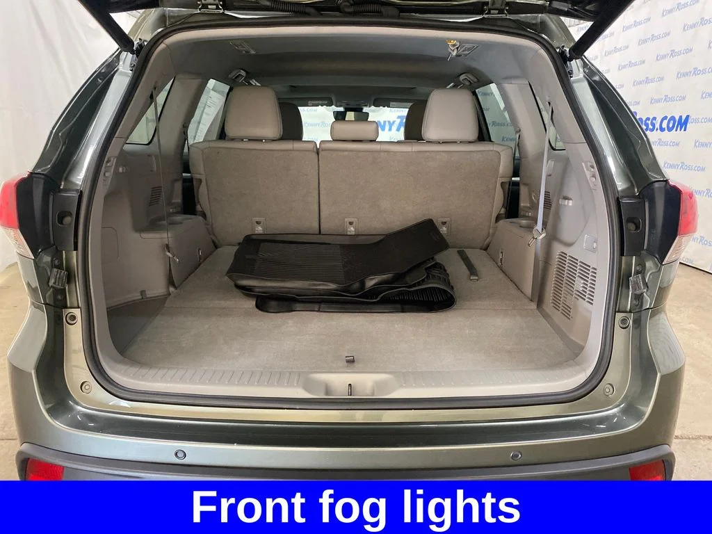 Used 2019 Green Toyota XLE image 17