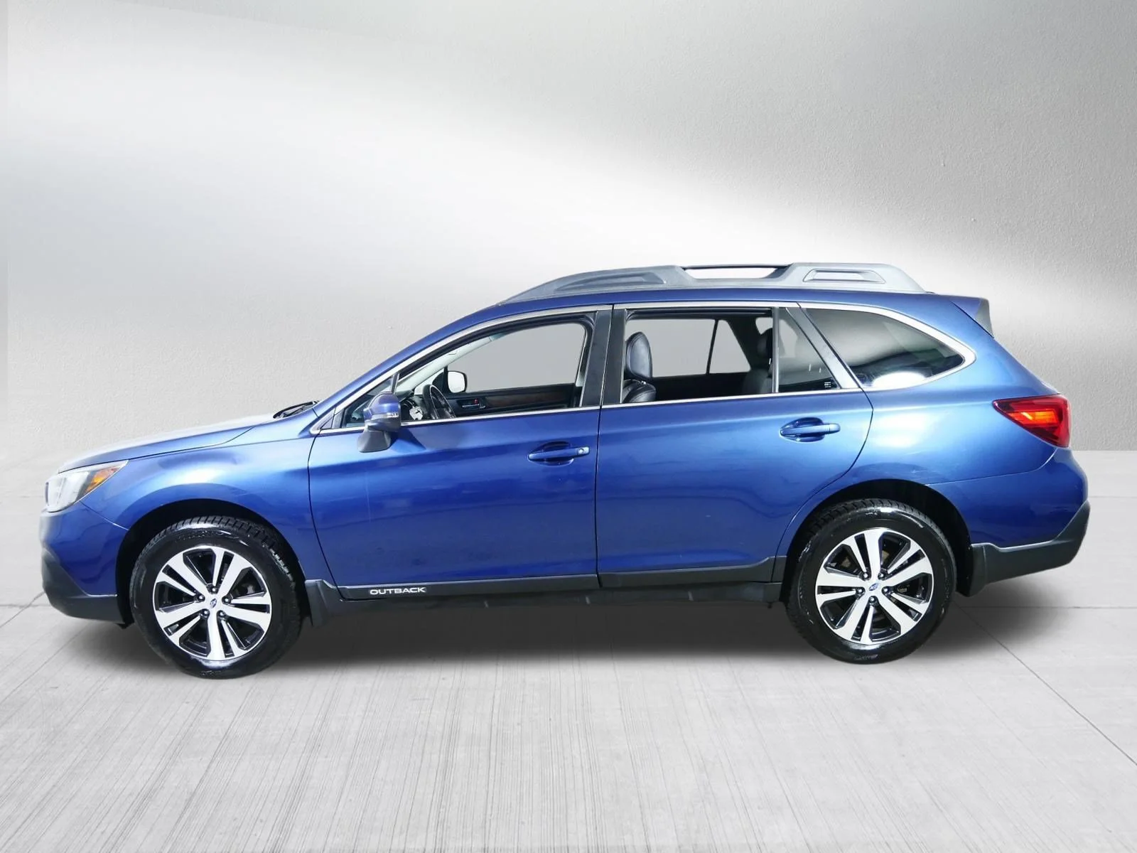 Used 2019 Abyss Blue Pearl Subaru Limited image 4