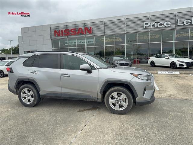 2020 Toyota RAV4 XLE FWD's photo