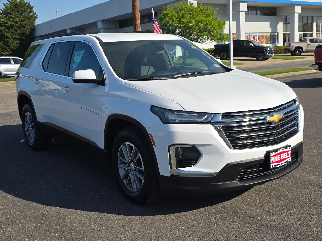 Used 2023 Summit White Chevrolet LT image 9