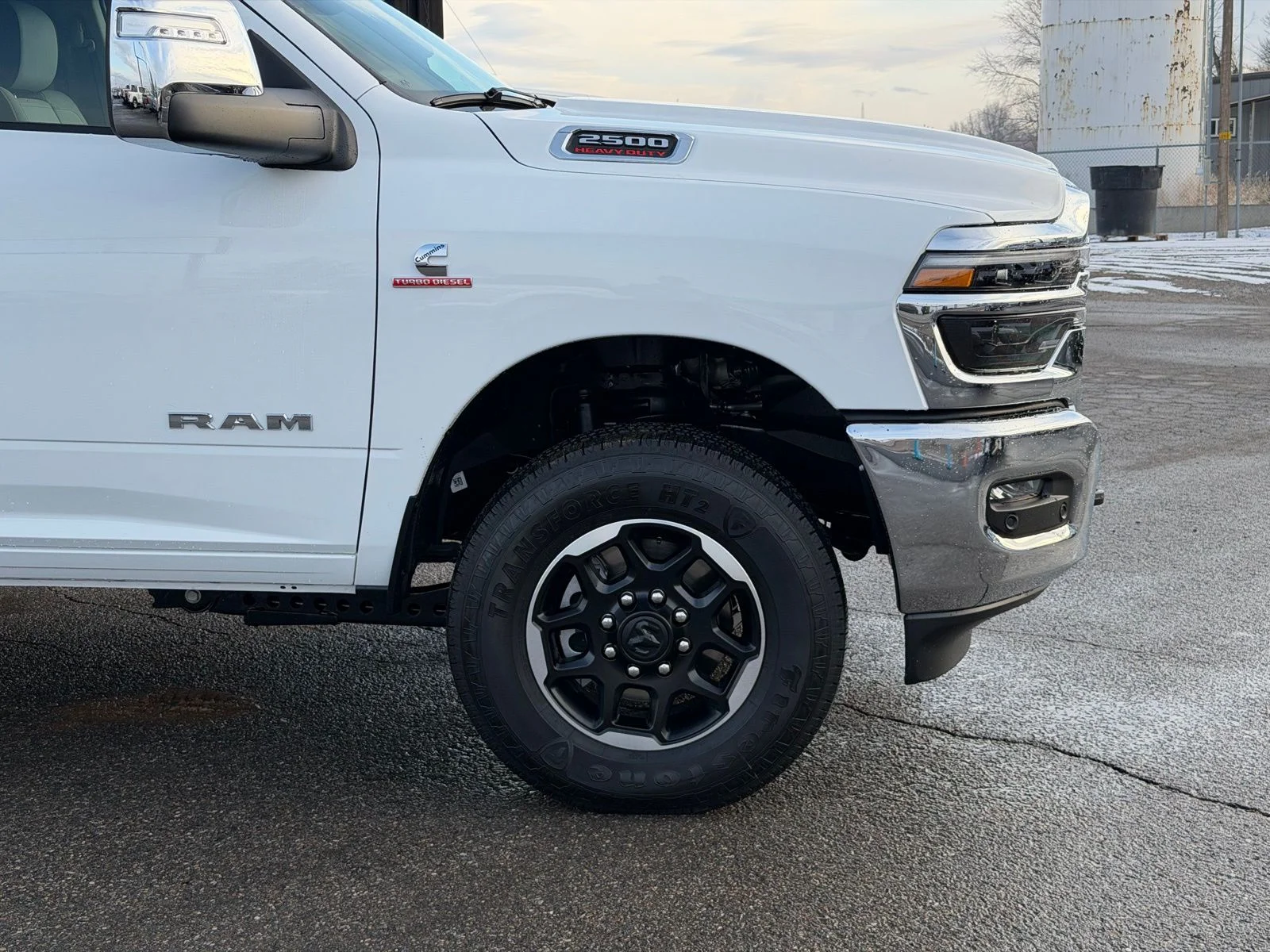 New 2026 Bright White Clear-Coat Exterior Paint RAM Laramie image 4