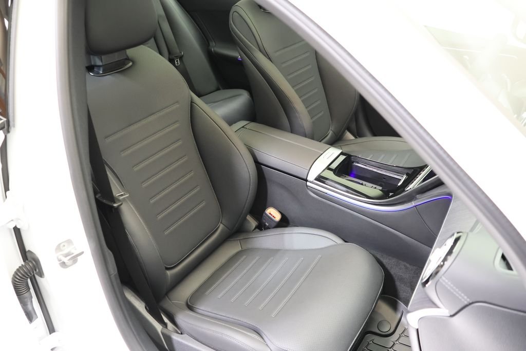 Used 2026 MANUFAKTUR Moonlight White Metallic Mercedes-Benz C 300 image 49