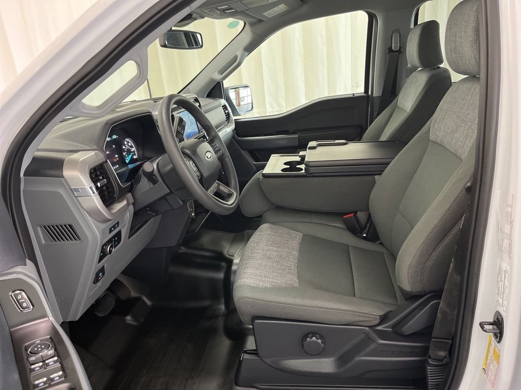 Used 2023 White Ford XL image 3