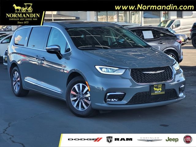 2023 Chrysler Pacifica Hybrid