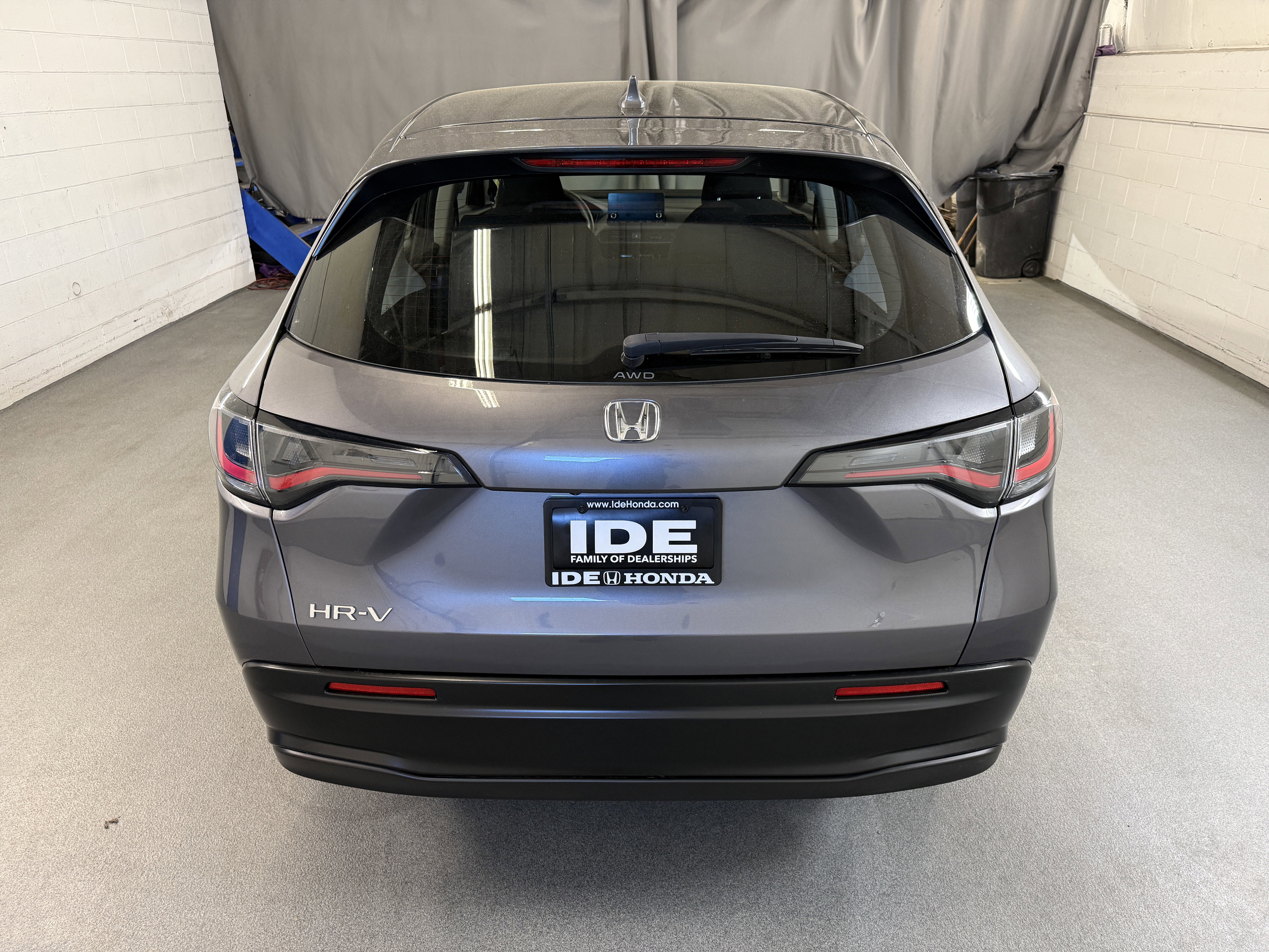 Used 2023 Modern Steel Metallic Honda LX image 7