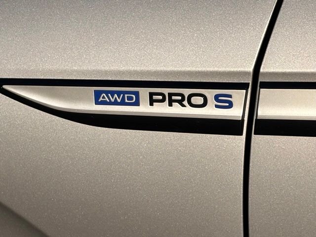 Used 2024 Silver Volkswagen Pro S image 9