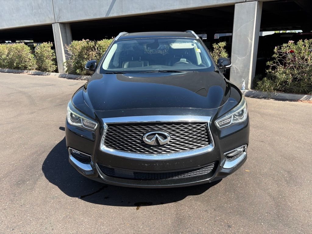 Used 2019 Black INFINITI LUXE image 2
