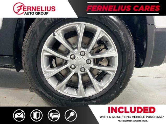 Used 2022 White Jeep Latitude Lux image 49