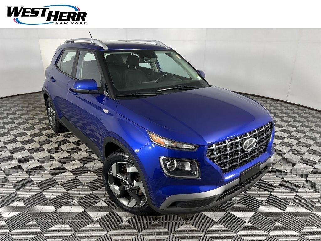 2023 Hyundai Venue SEL IVT's photo