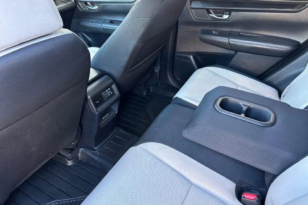 Used 2024 sparkle silver metallic Honda EX image 15