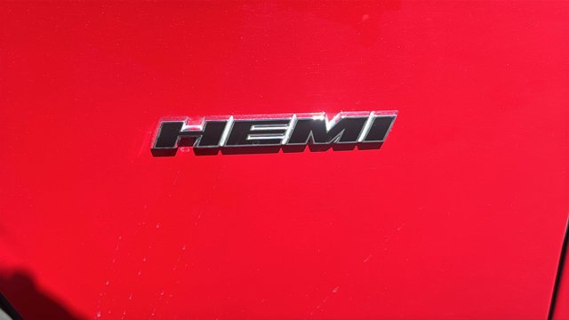 Used 2016 Redline Red Tricoat Pearl Dodge R/T Plus image 10