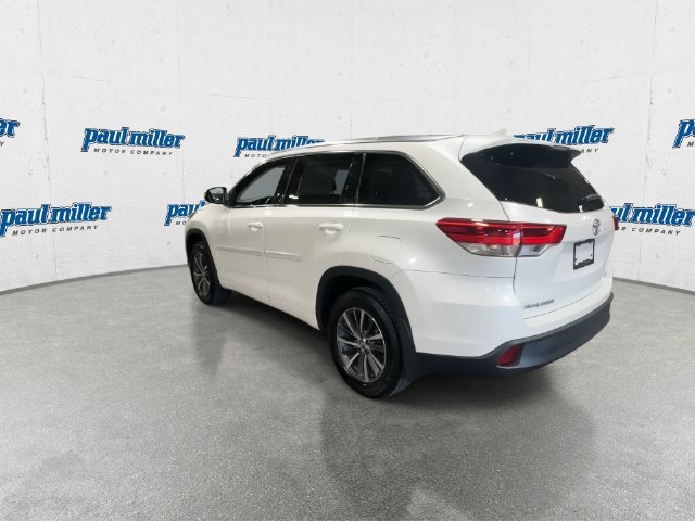 Used 2017 White Toyota XLE image 8