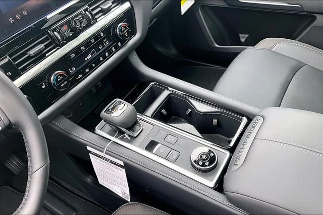 New 2026 Nissan Pathfinder SL 4D Sport Utility