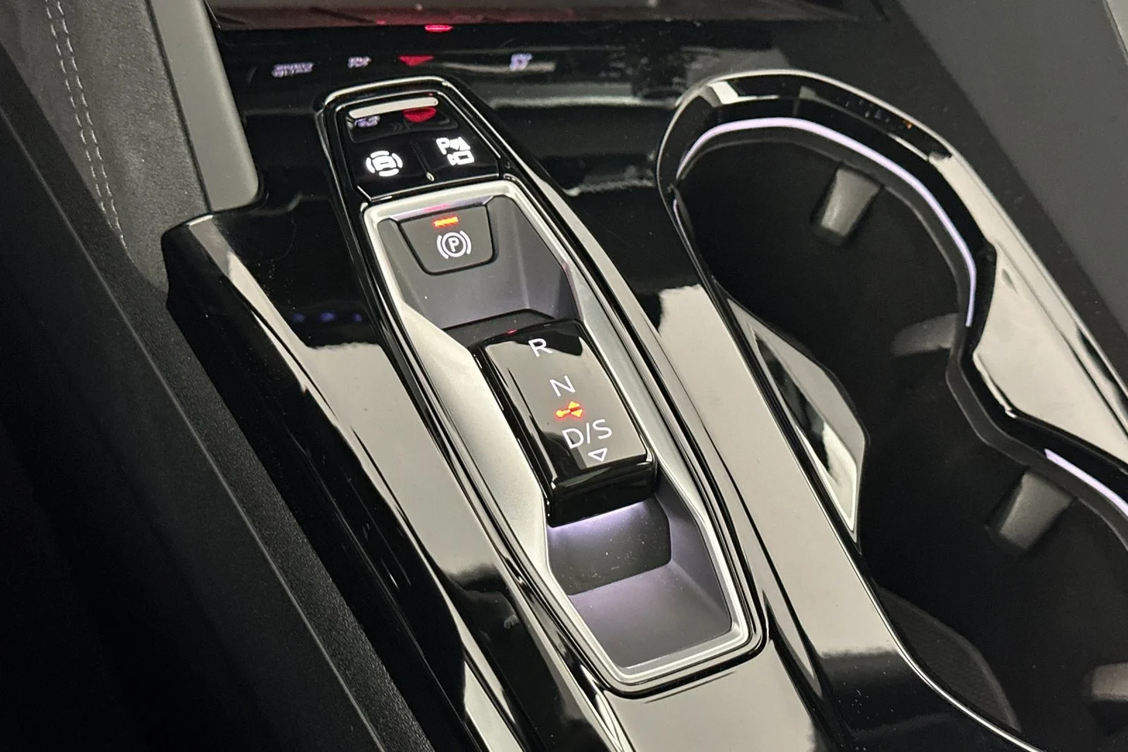 New 2026 Glacier White Metallic Audi Premium Plus 3.0 TFSI quattro image 21