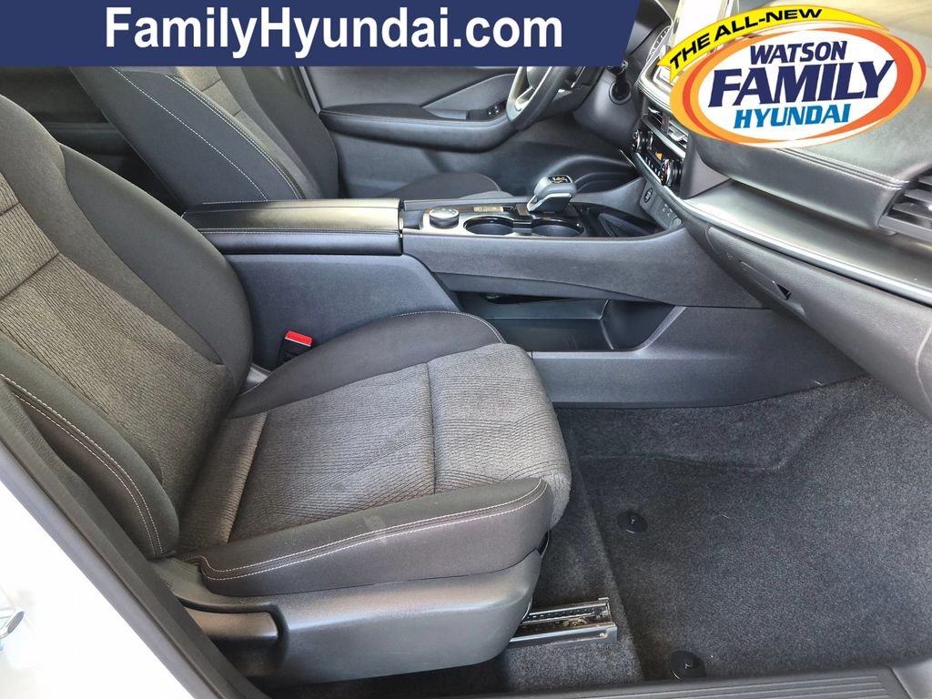 Used 2024 White Nissan SV image 28