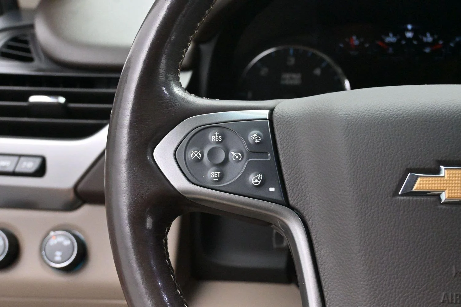 Used 2018 Summit White Chevrolet Premier image 19