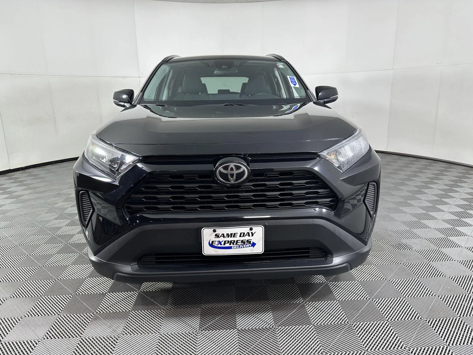 Used 2021 Midnight Black Metallic Toyota LE image 11