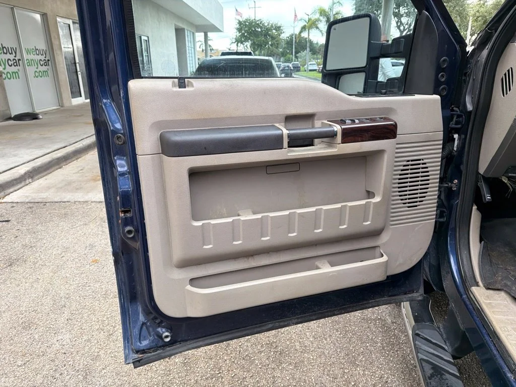 Used 2008 Blue Ford Lariat image 13