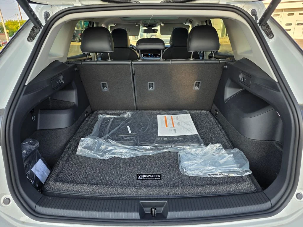 2026 Volkswagen Tiguan SE - Photo 26