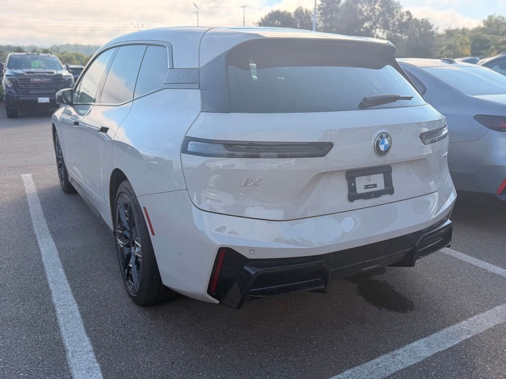 Used 2026 Beige BMW xDrive45 image 3