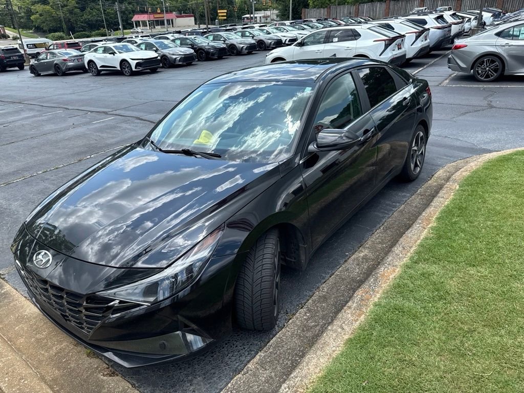 Used 2023 Black Hyundai Limited image 1