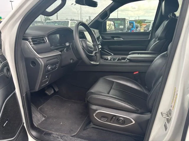 Used 2023 White Jeep Series II image 8