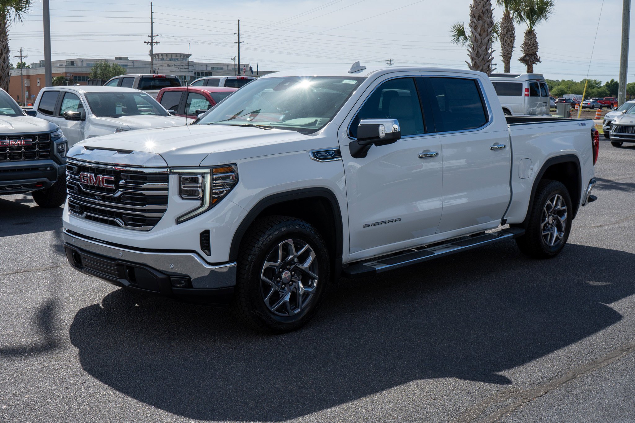 2026 GMC Sierra 1500 SLT - Photo 7