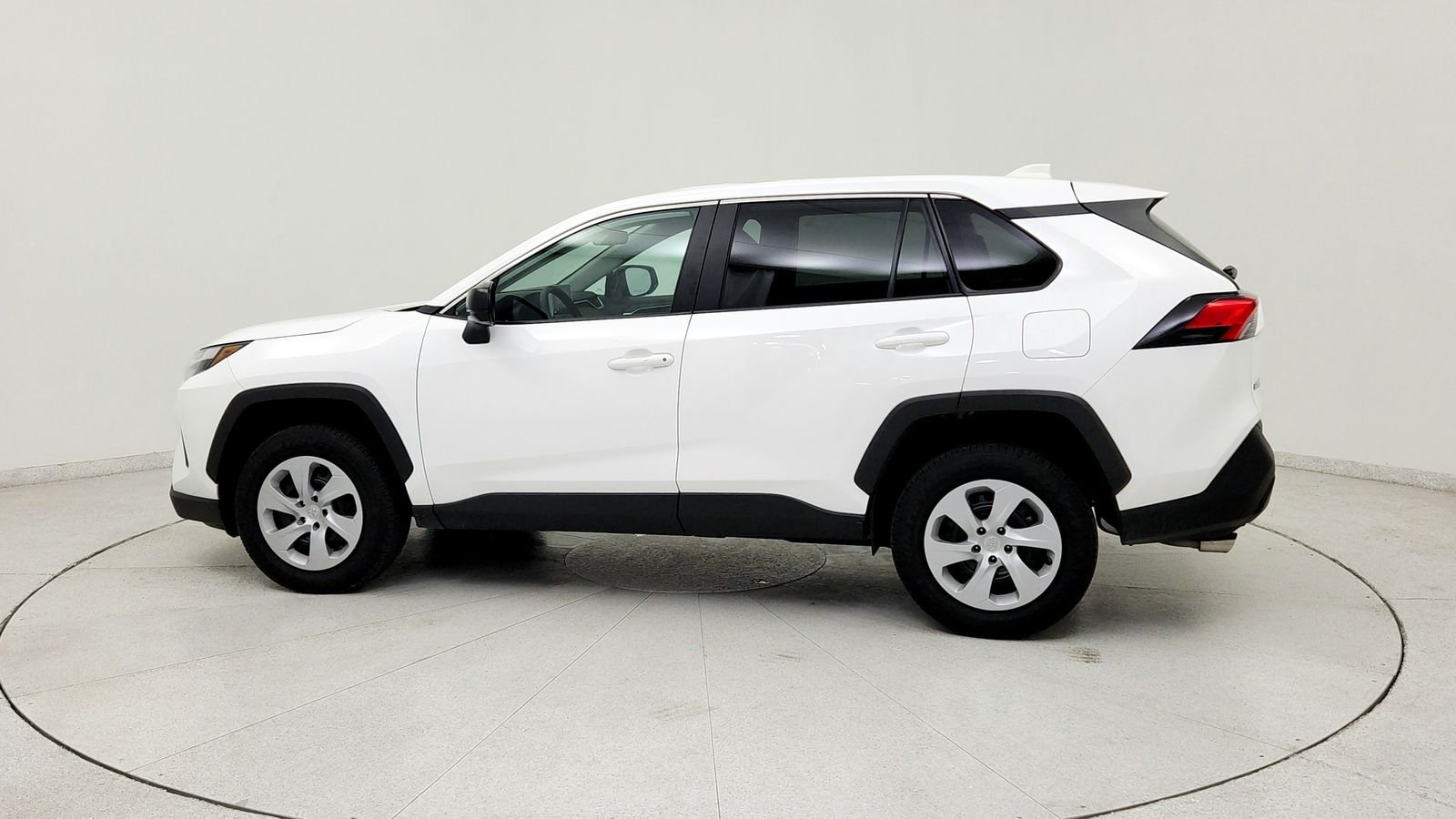 Used 2025 White Toyota LE image 4