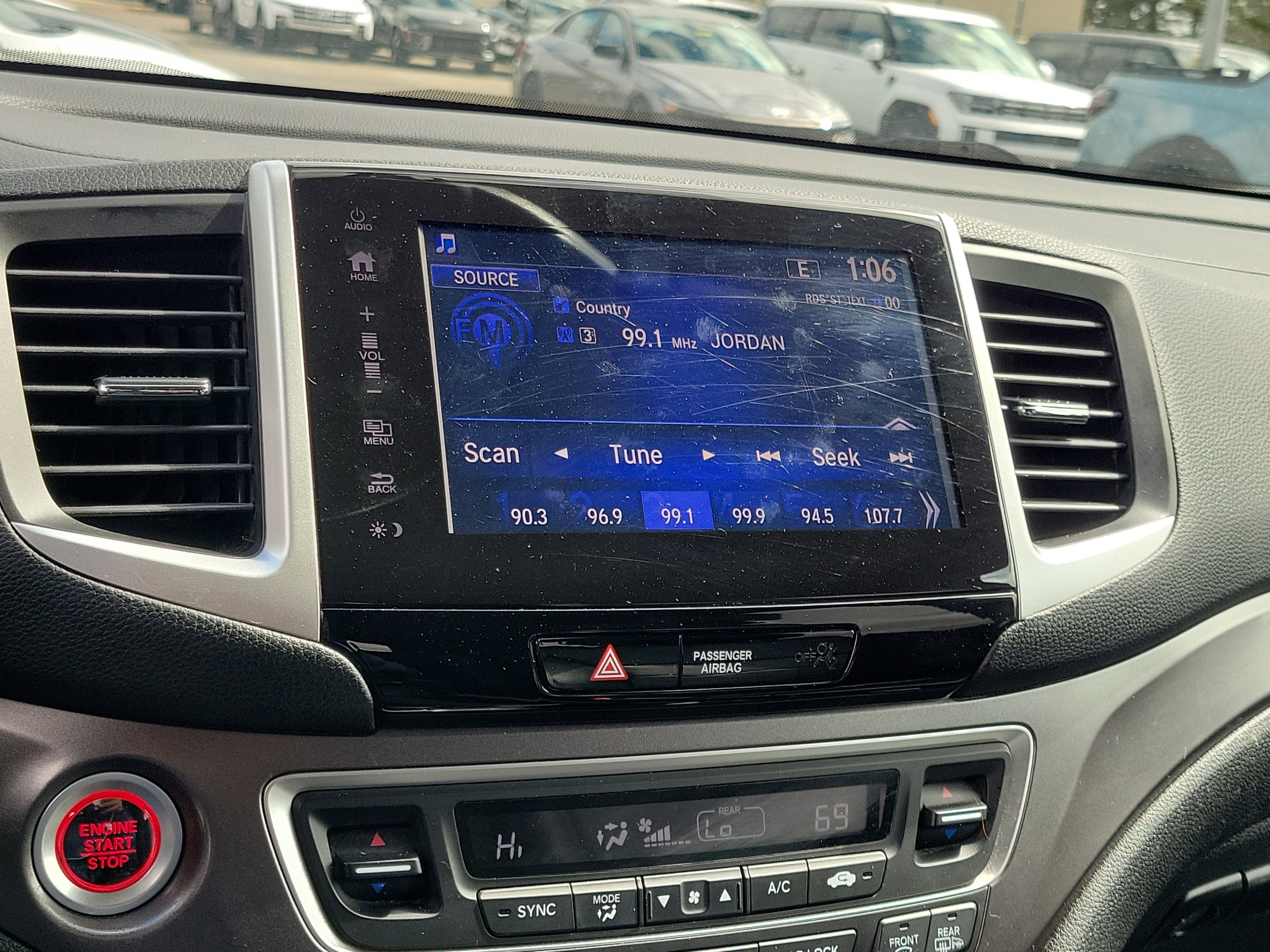 Used 2017 White Diamond Pearl Honda EX-L image 26