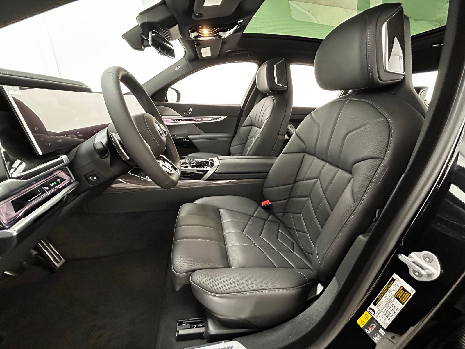 New 2026 Black Sapphire Metallic BMW xDrive60 image 45