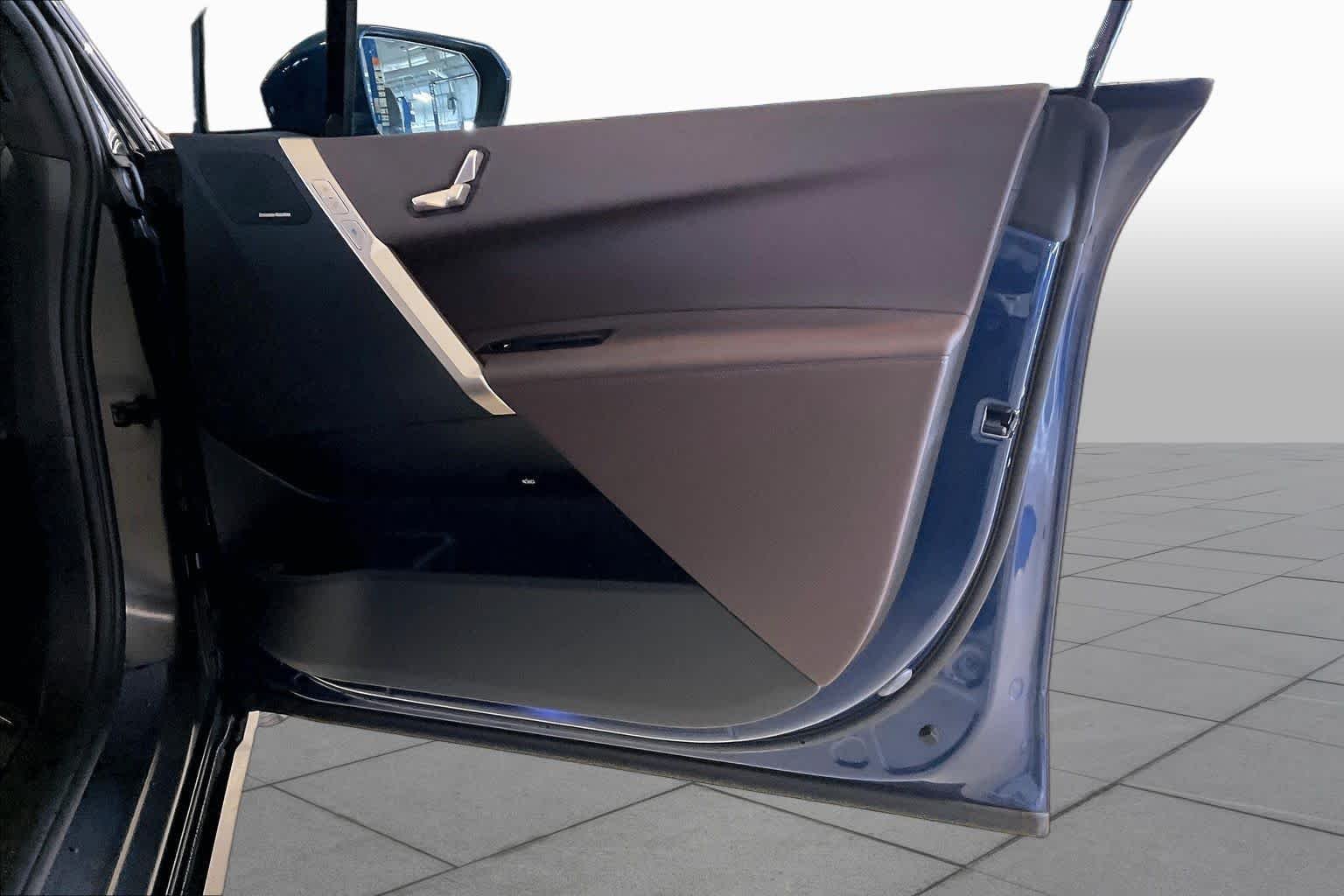 Certified Used 2024 Phytonic Blue Metallic BMW xDrive50 image 21