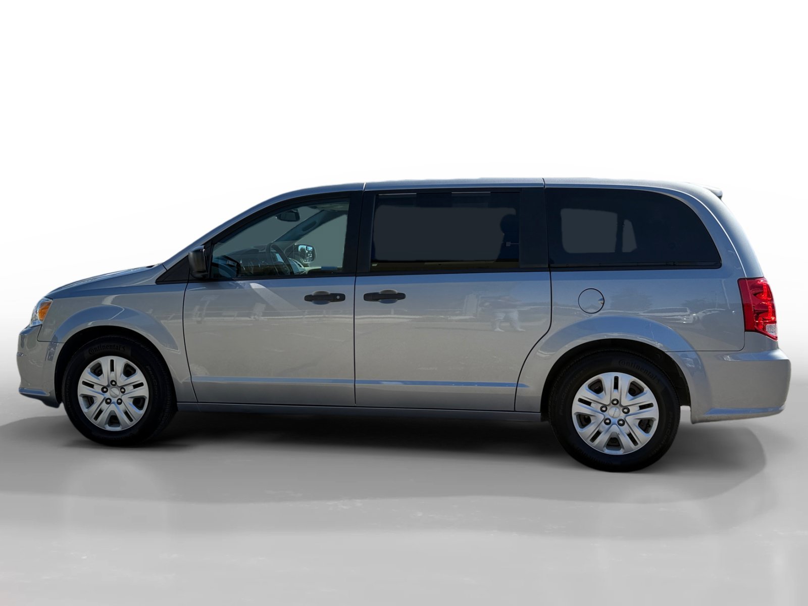Used 2019 Billet Silver Metallic Clearcoat Dodge SE image 2