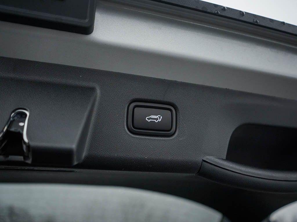 New 2026 Shimmering Silver Hyundai Limited AWD image 35