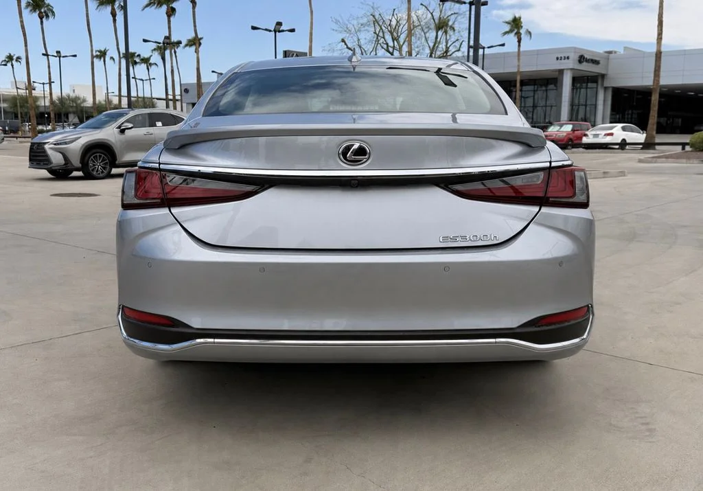 Used 2025 Silver Lexus 300h image 5