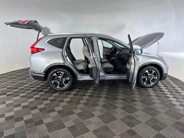 Used 2019 Silver Honda Touring image 17