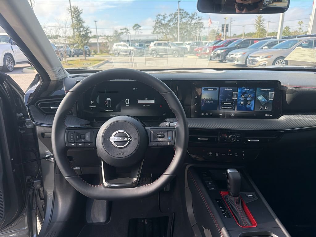 New 2026 Nissan Kicks SR 4D Sport Utility