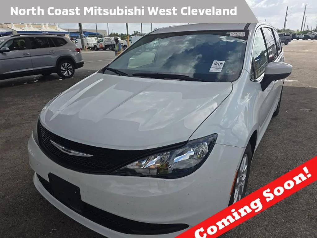 2023 Chrysler Voyager's photo