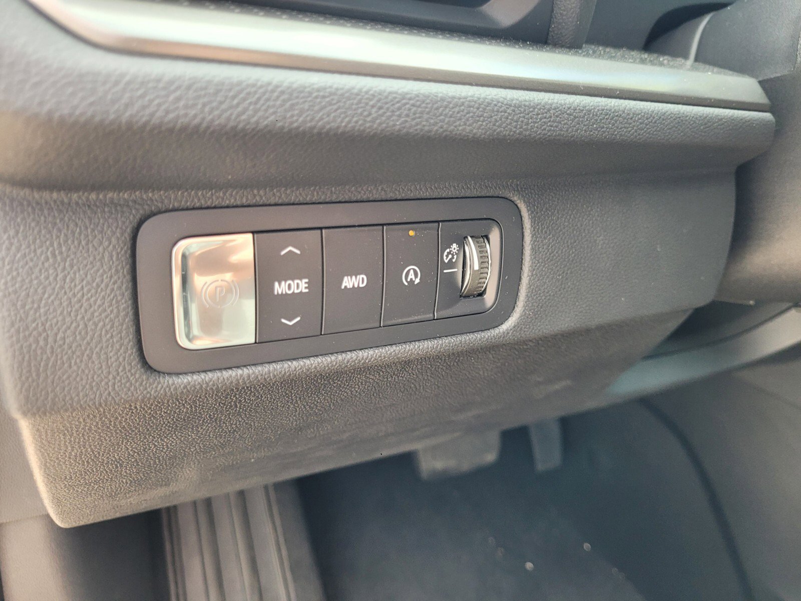 2025 Chevrolet Traverse LT - Photo 25