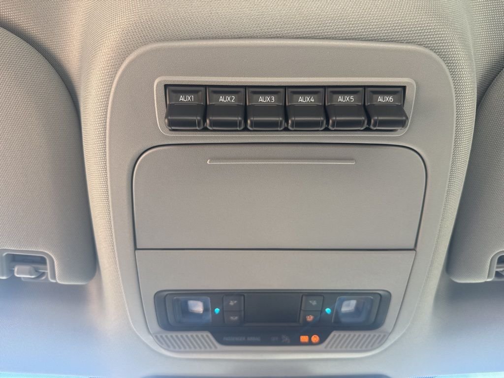 New 2026 Oxford White Ford XL image 26