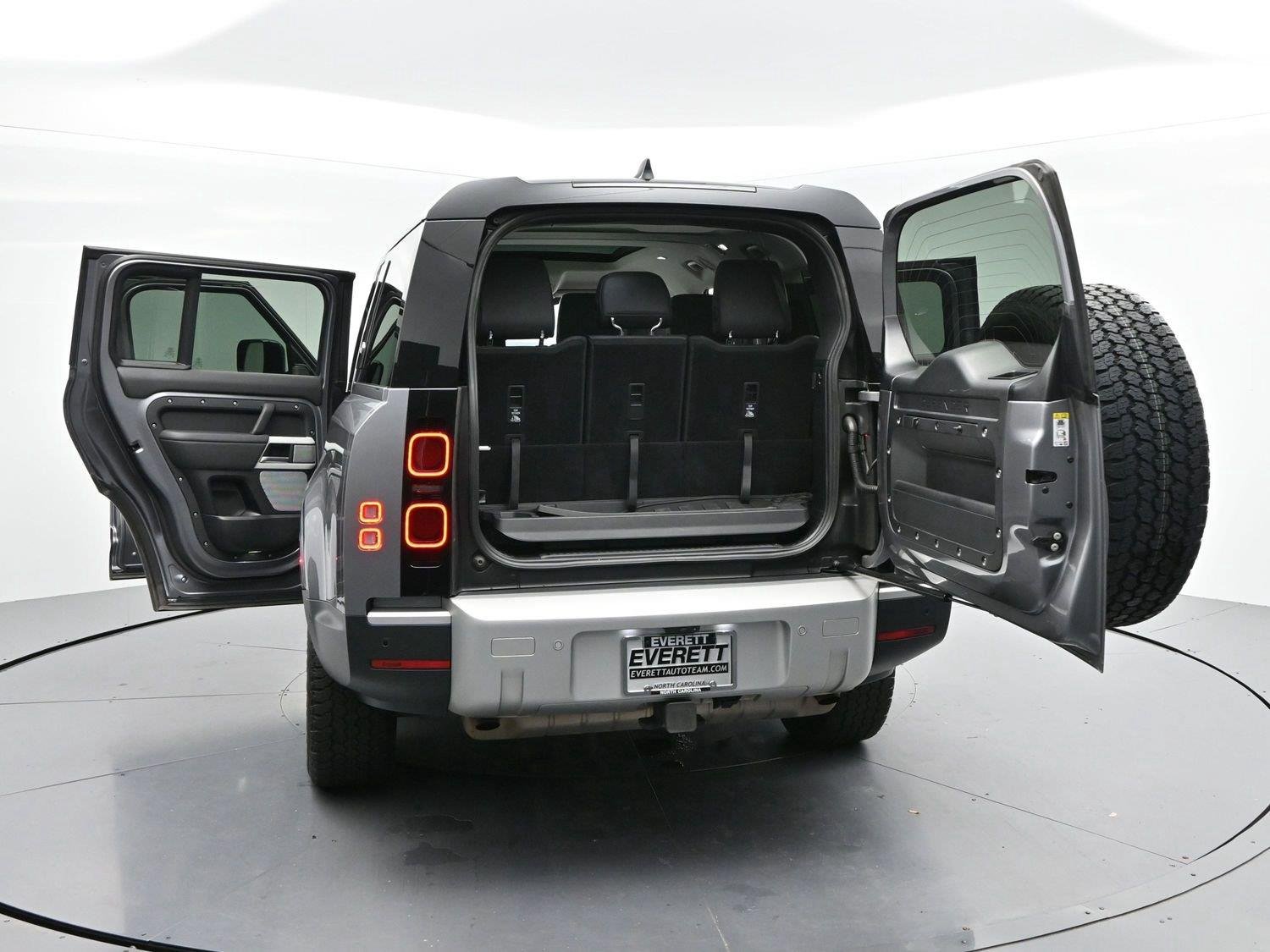 Used 2024 Eiger Grey Metallic Land Rover S image 51