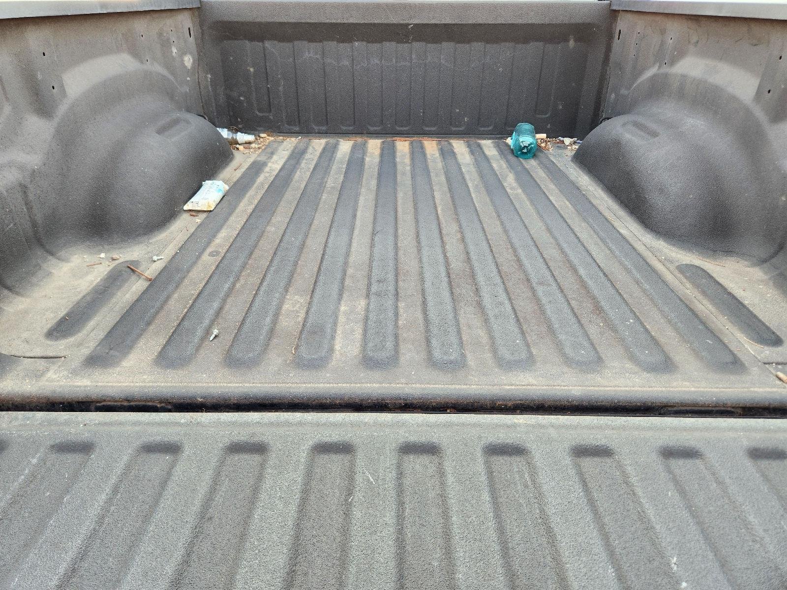 Used 2020 Diamond Black Crystal Pearlcoat Ram Laramie image 30