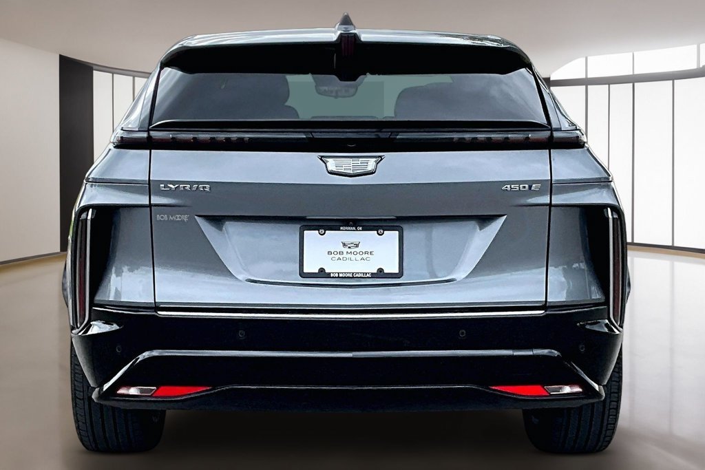 Used 2023 Gray Cadillac Luxury image 4