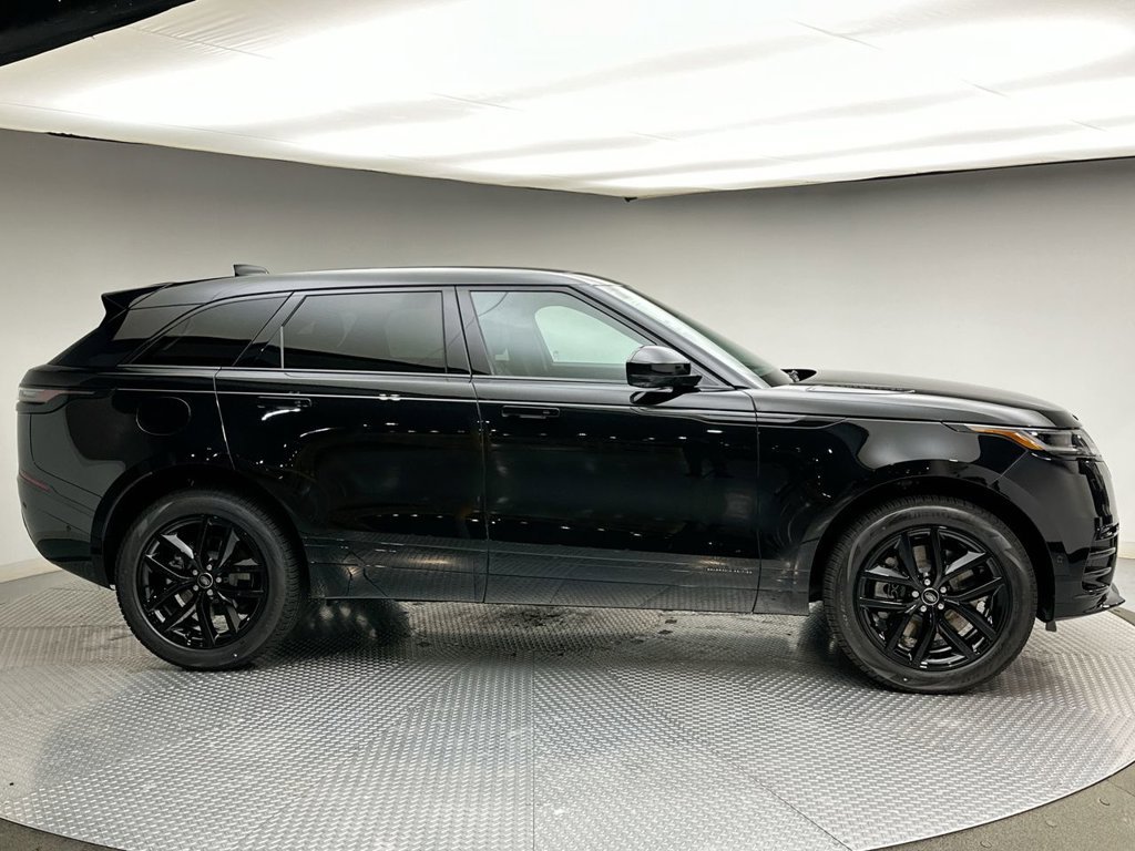 New 2026 Santorini Black Land Rover P250 Base image 4