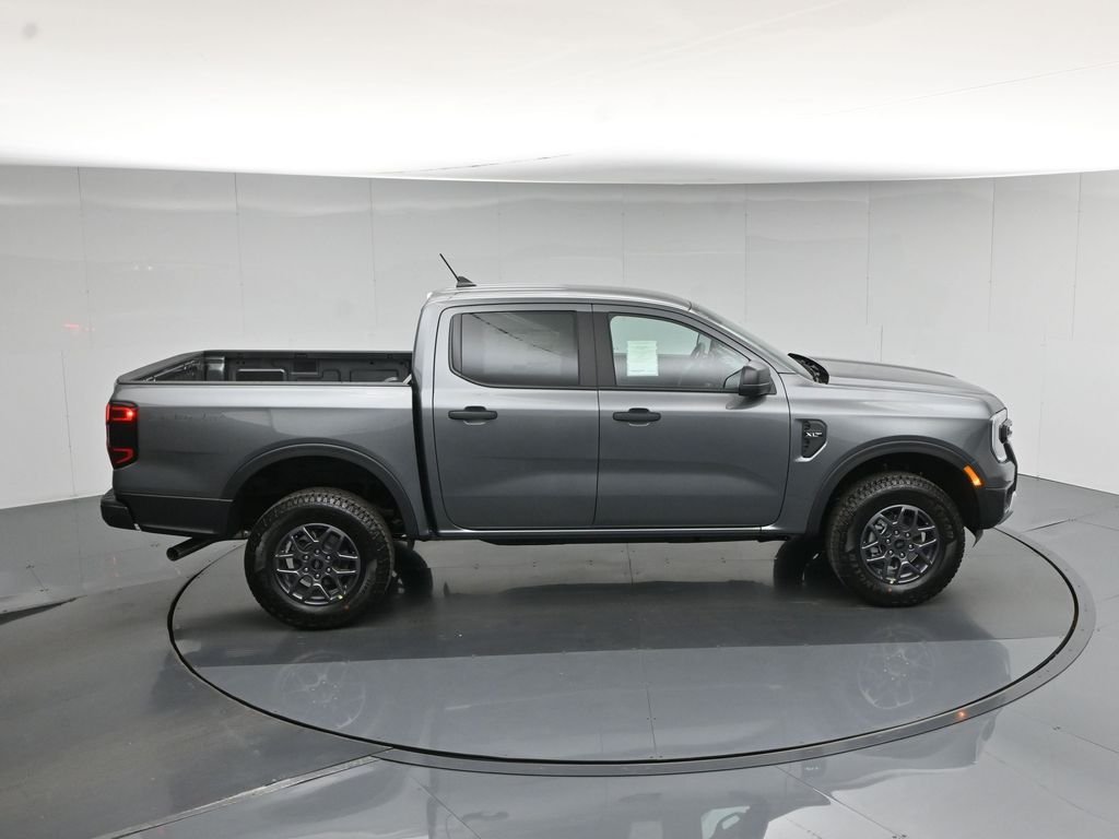 New 2026 Carbonized Gray Metallic Ford XLT image 36