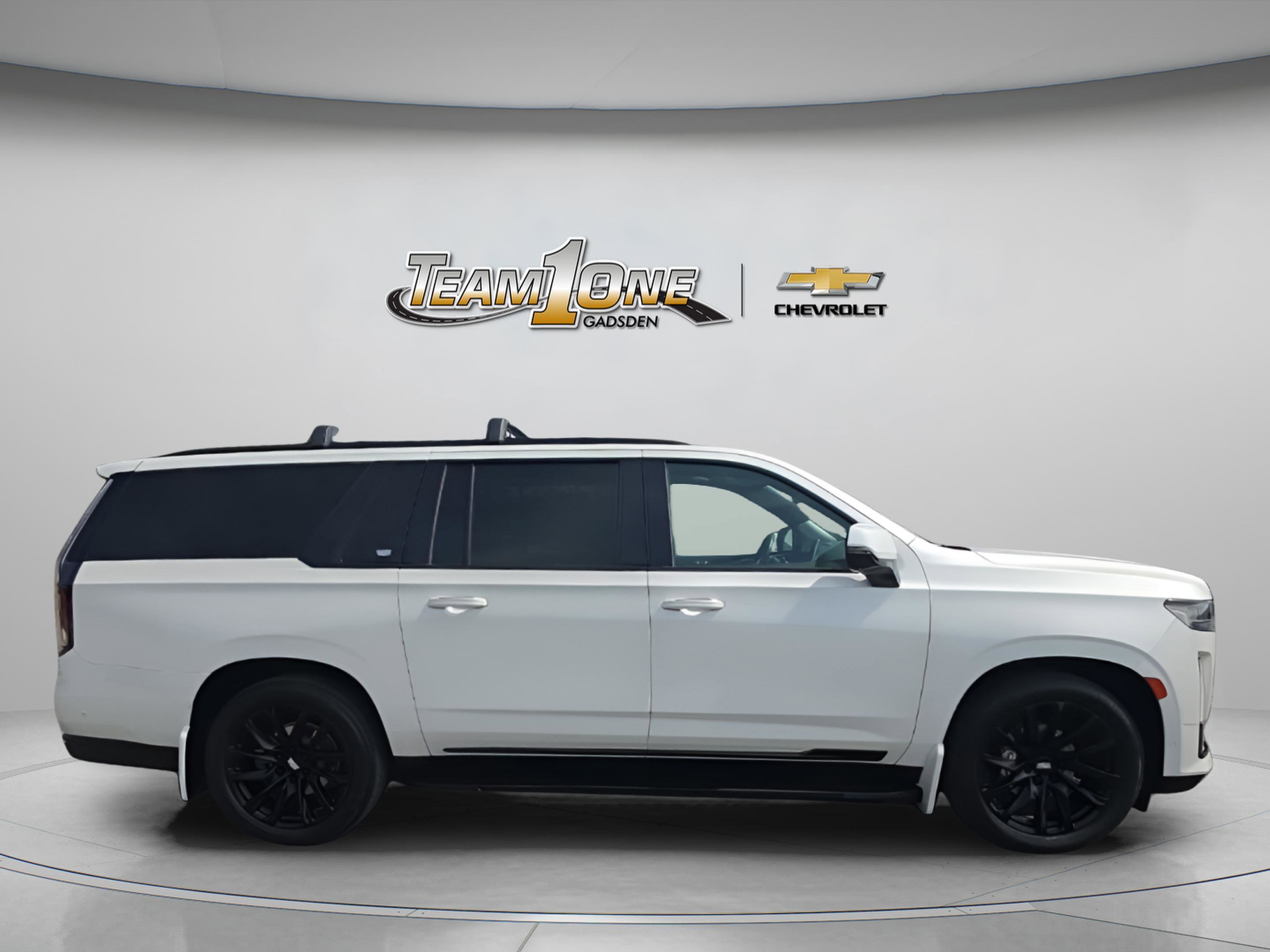 Used 2021 CRYSTAL WHITE TRICOAT Cadillac Sport Platinum image 8