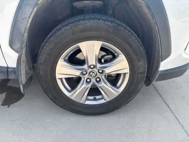 Used 2024 White Toyota XLE image 15