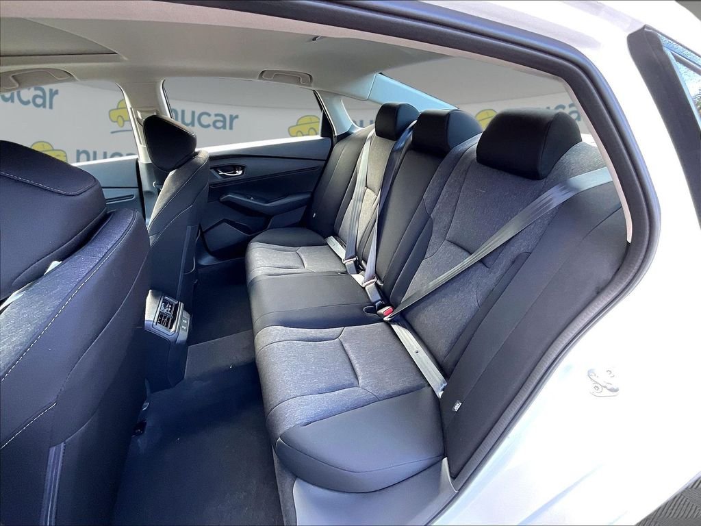 New 2026 Platinum White Pearl Honda SE image 14