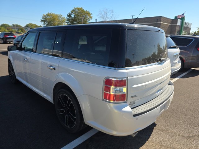 Used 2015 White Platinum Clearcoat Metallic Ford SEL image 2